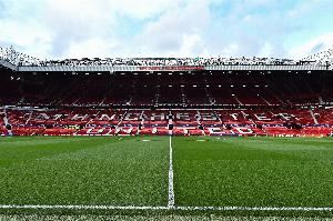 记者：曼联明年6月计划举办训练基地一日游，单日可创收10万英镑